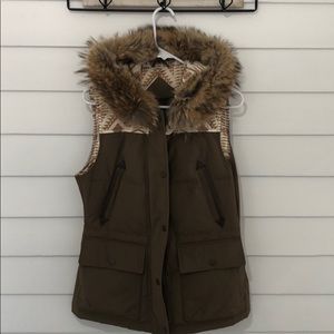 Pendleton down vest with fur hood